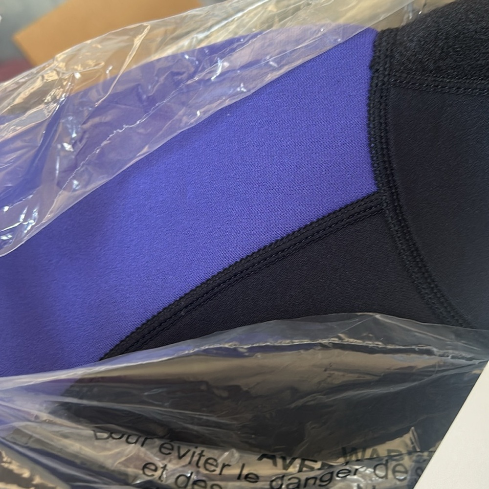 Women’s Short Sleeve Wetsuit Top - Black with Blue Panels - Picture 10 of 10